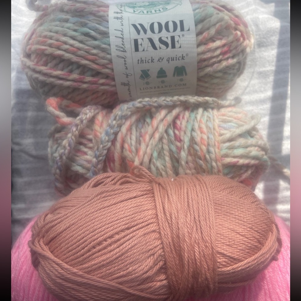Yarn Bundle - Picture 2 of 3